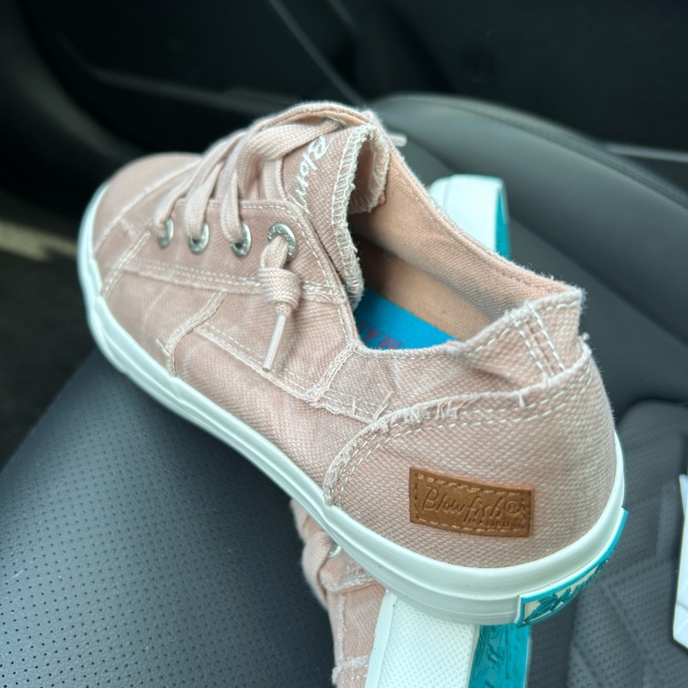 Blowfish Women's Sneakers - Light Pink Canvas - Picture 2 of 6